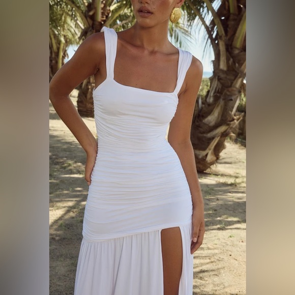 Runaway the Label Carly Maxi Dress - Picture 2 of 5